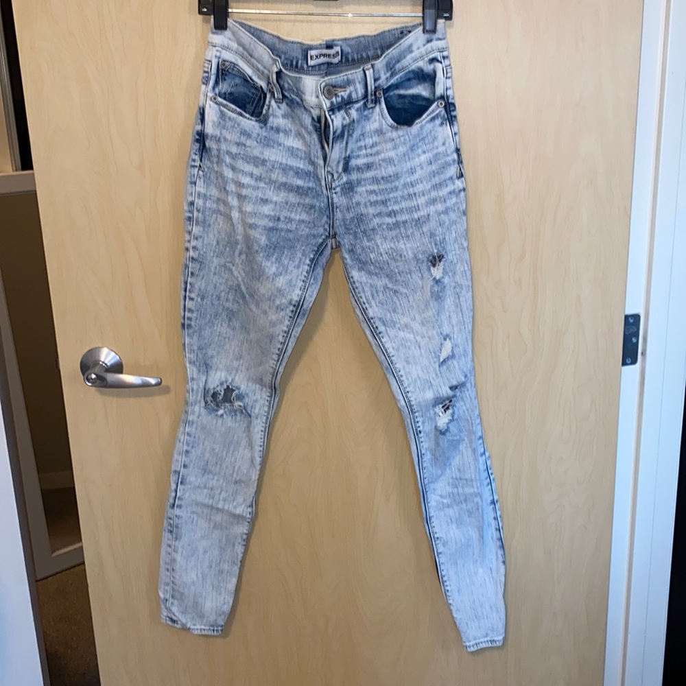 Acid wash jeans